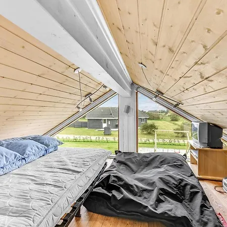 Four-bedroom In Prázdninový dům *